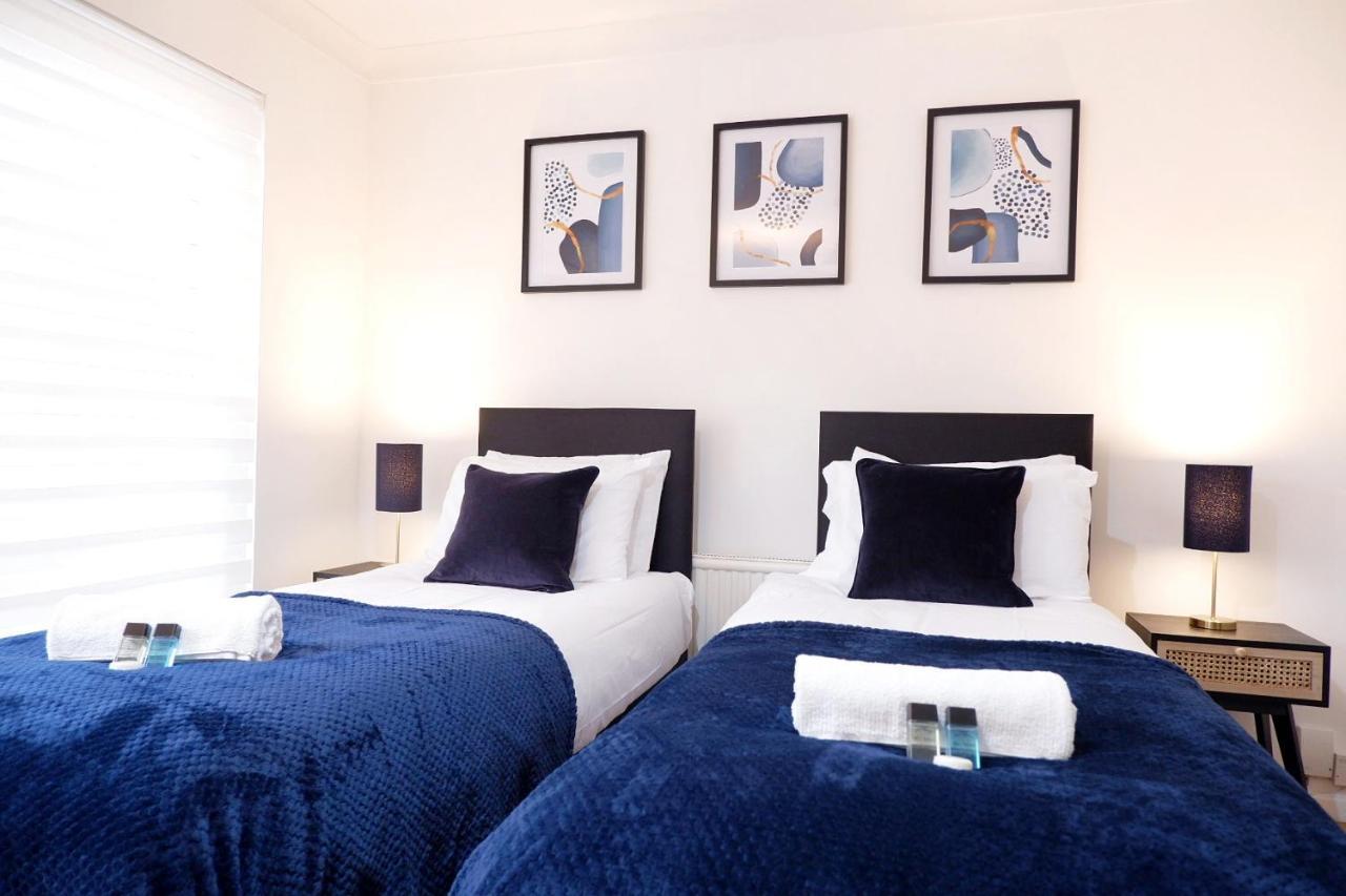 Comfortable And Cozy 4-Bedroom House Near The Hospital CBG Esterno foto